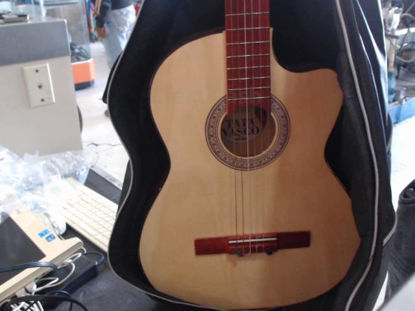 Foto de (sm) Tata Vasco Guitarra - Publicado el: 30 Nov 2023