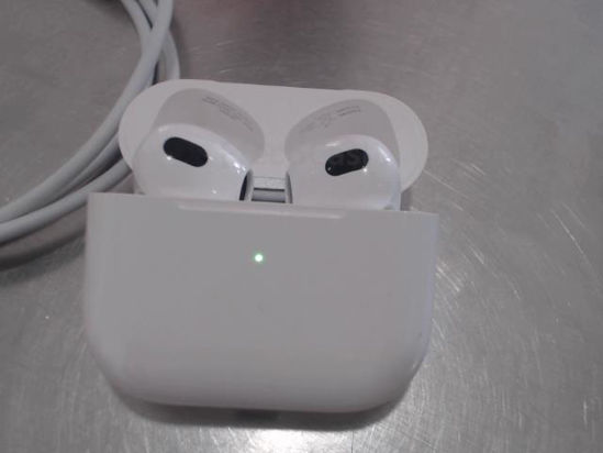 Foto de (sm) Apple Airpods 3  A2566 - Publicado el: 30 Mar 2024