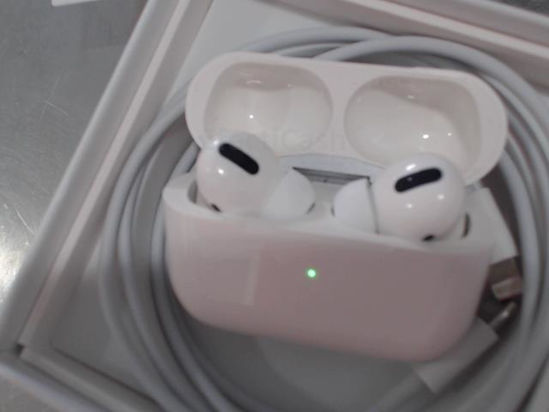 Foto de (sm) Apple Airpods Pro - Publicado el: 14 Abr 2025
