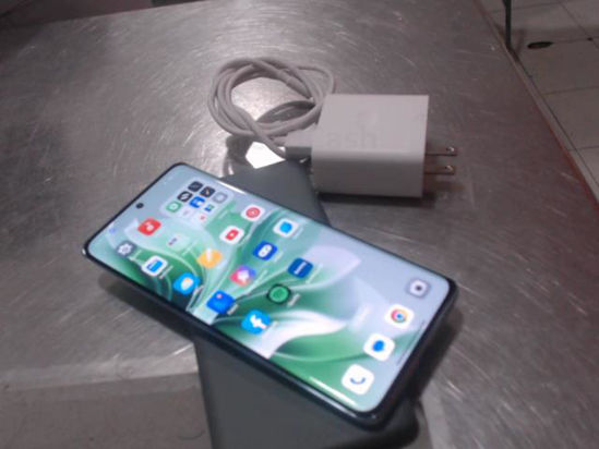 Foto de (sm) Oppo Reno 11 5g - Publicado el: 28 Mar 2025