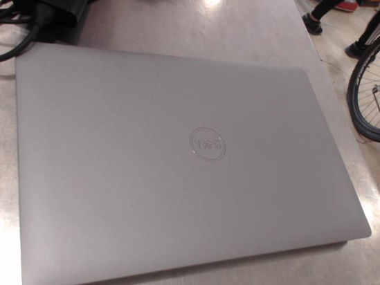 Foto de (sm) Dell  Precision 3550 - Publicado el: 15 Jul 2025