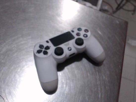 Foto de (sm) Control  Para Ps4 - Publicado el: 09 Feb 2025