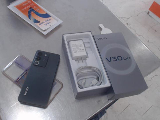 Foto de (sm) Vivo  V30 Lite - Publicado el: 23 Abr 2025