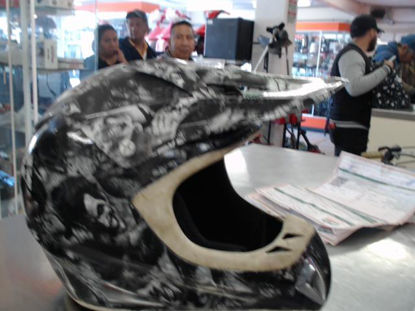 Foto de (sb)  Casco Cross - Publicado el: 11 May 2025