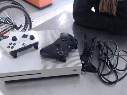 Foto de (sm) Xbox  One S 2 Mandos - Publicado el: 21 Abr 2025