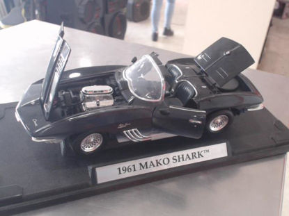 Foto de (sm) Maisto 1961 Mako Shark - Publicado el: 04 Mar 2025