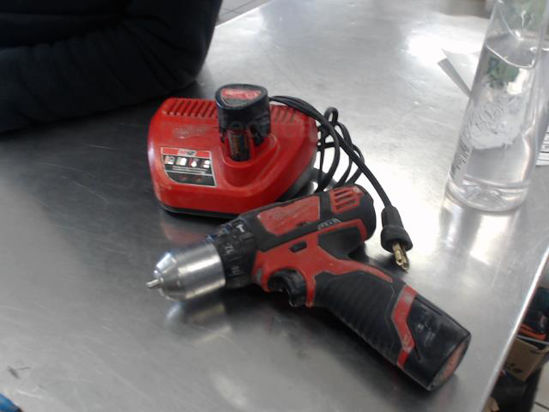 Foto de (sb) Milwaukee  Hammer Drill/driver - Publicado el: 24 Abr 2025