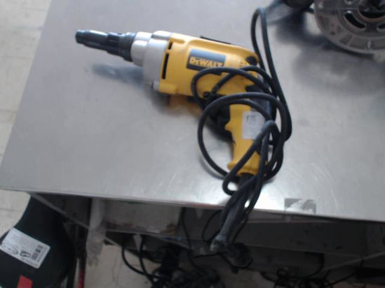 Foto de (sm) Dewalt  Dw269 - Publicado el: 28 Mar 2025