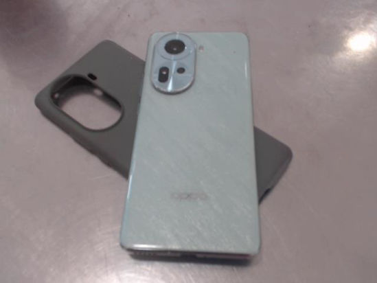 Foto de (sm)  Oppo Reno 11 5g - Publicado el: 24 May 2025
