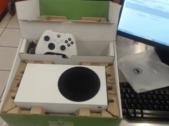 Foto de (sb) Microsoft  Xbox Series S - Publicado el: 20 Jul 2025