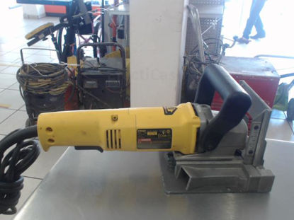 Foto de (sb) Dewalt Dw682 - Publicado el: 19 Feb 2025